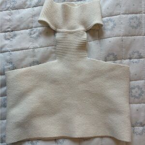 Edikted Ribbed Sleeveless Cropped Turtleneck